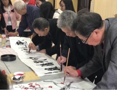 武汉文理学院举办非遗进校园——“墨韵飘香，书韵校园” 文化交