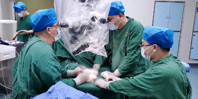 武冈展辉医院成功开展一例断指再植术