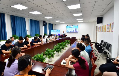 和润联工会组织员工健康养生学习培训